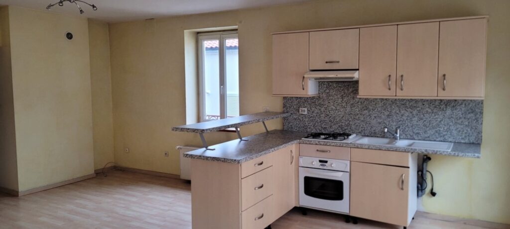 Cuisine sur mesure avant/après réagencement complet Oullins - Cuisiniste Lyon Caluire